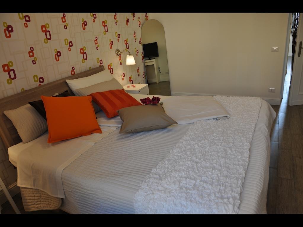 Just Colosseum Suite Řím Pokoj fotografie